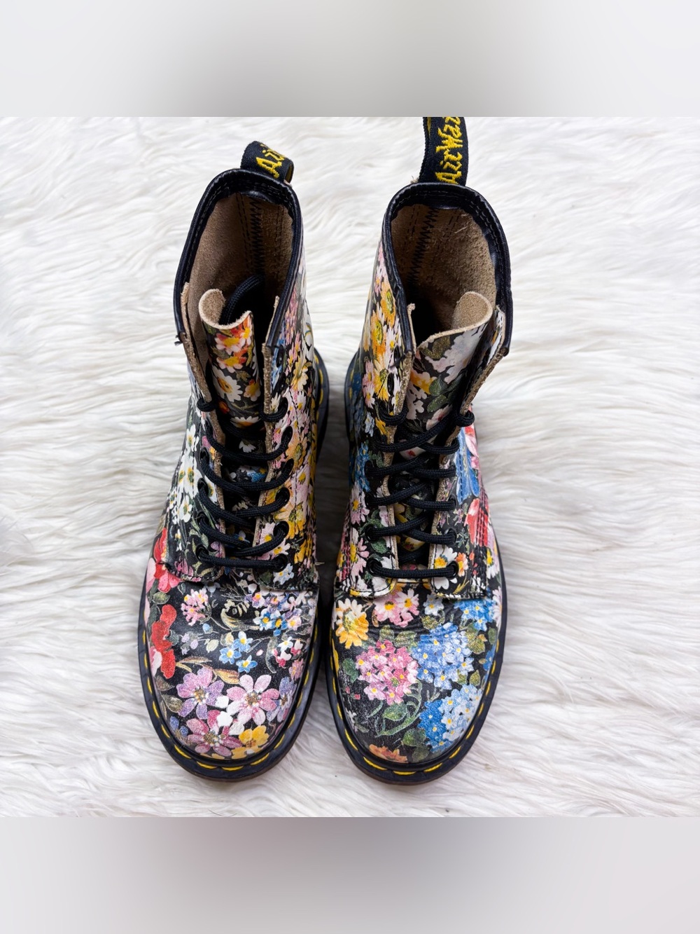 Dr. Martens Made in England 90s Sienna Miller Wanderlust Floral 1460 Pascal Boot - Picture 6 of 12